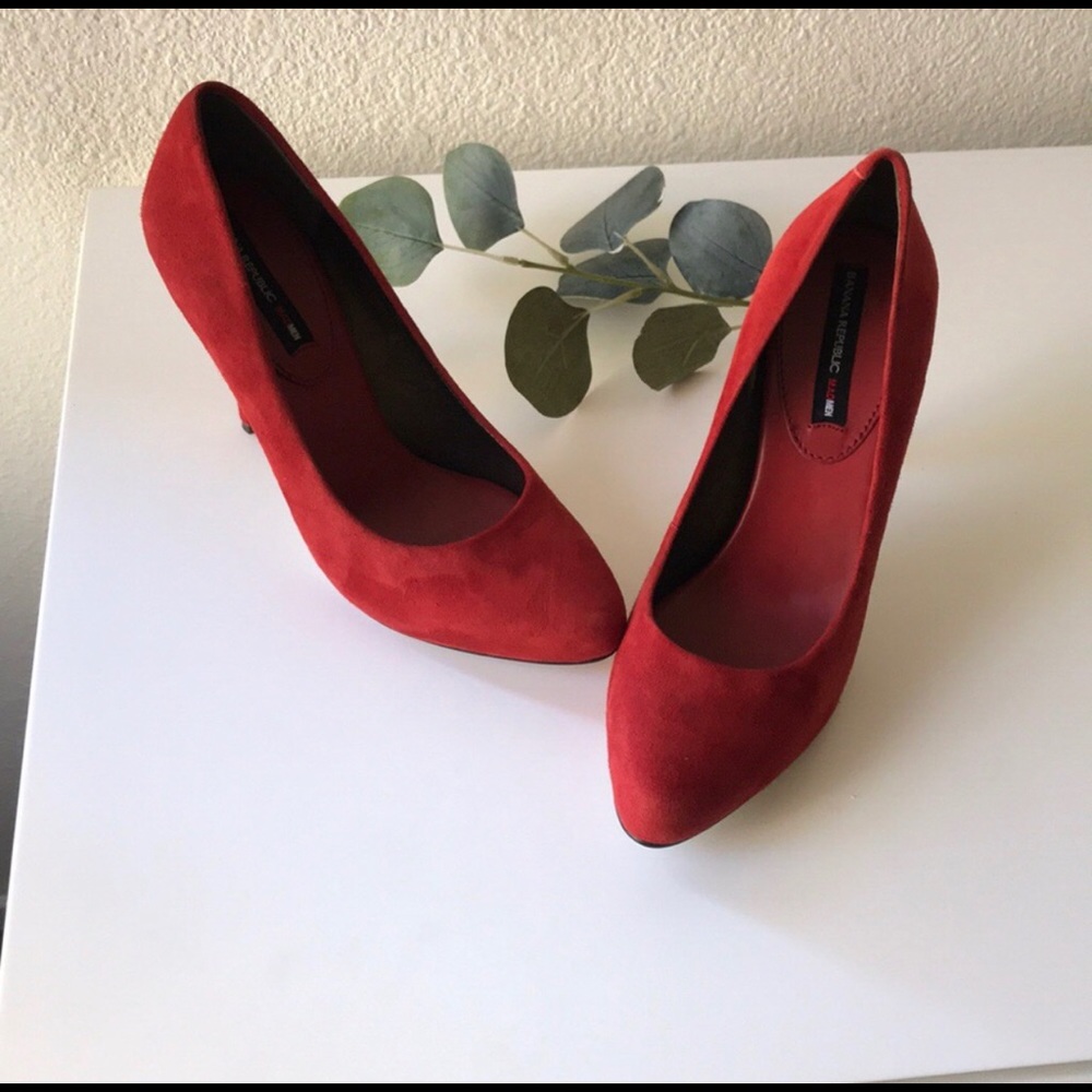 Banana Republic red Suede